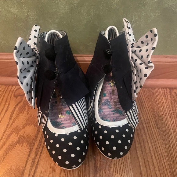 Irregular choice shoes with removable boot cover - Picture 4 of 5